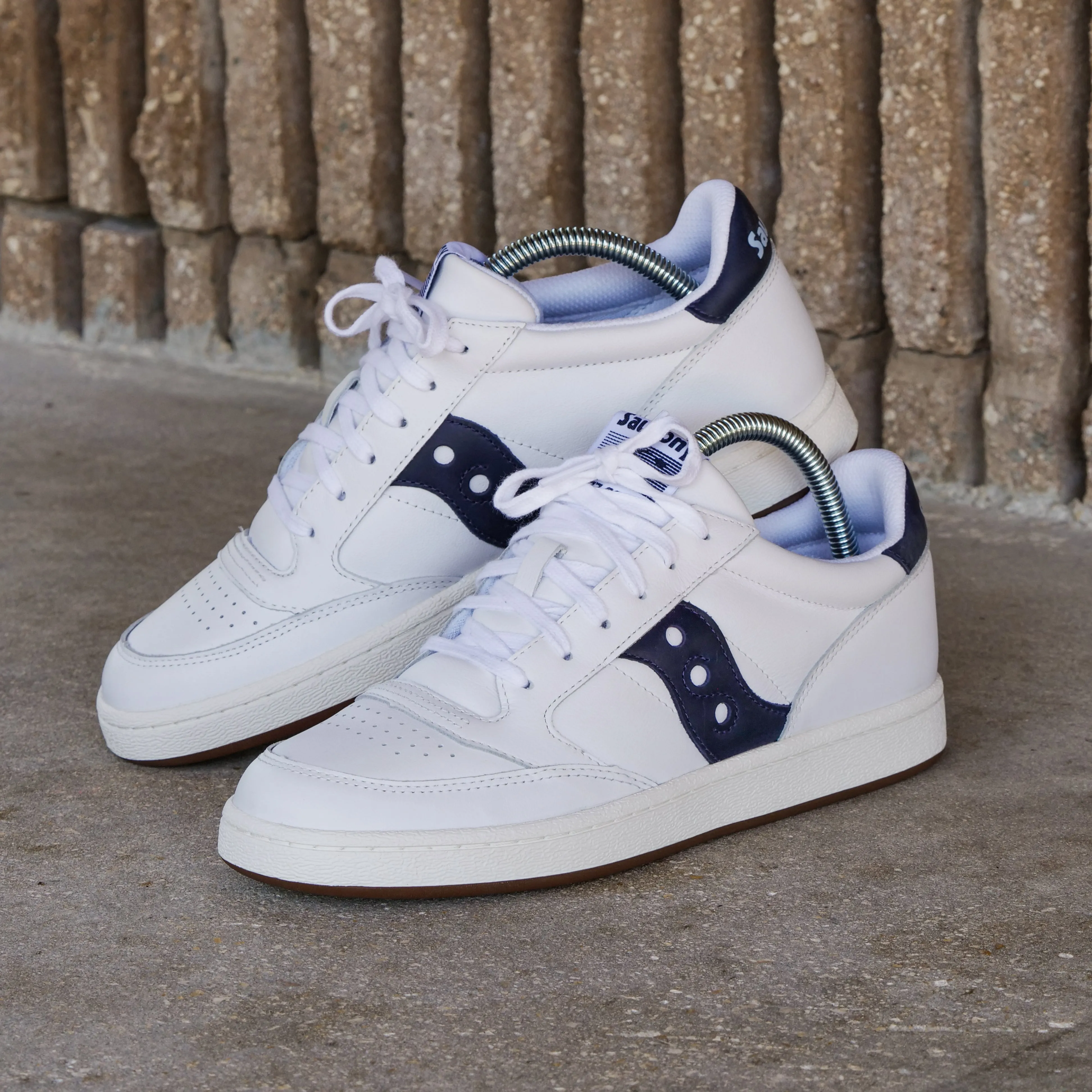 JAZZ COURT WHITE/NAVY